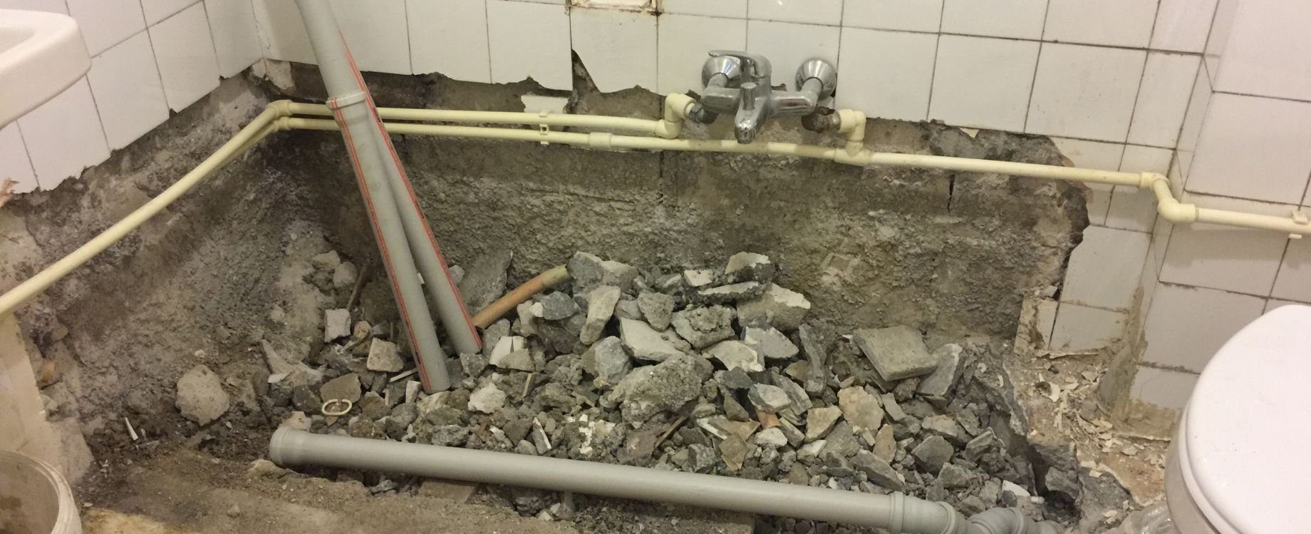 bathroom fitter near me N2 8AG